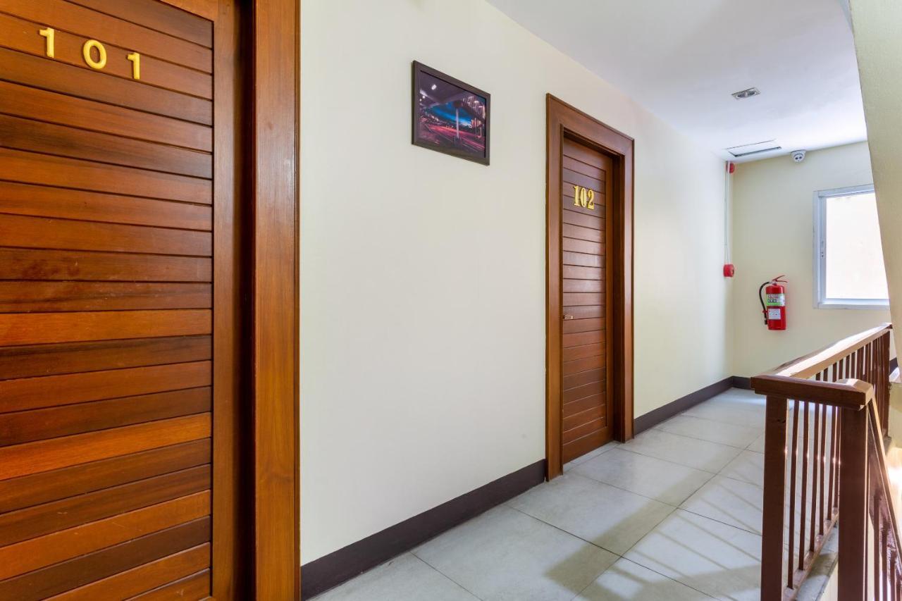 Oyo 1093 De Nawarat Chiang Mai Boutique Apartment Exterior photo
