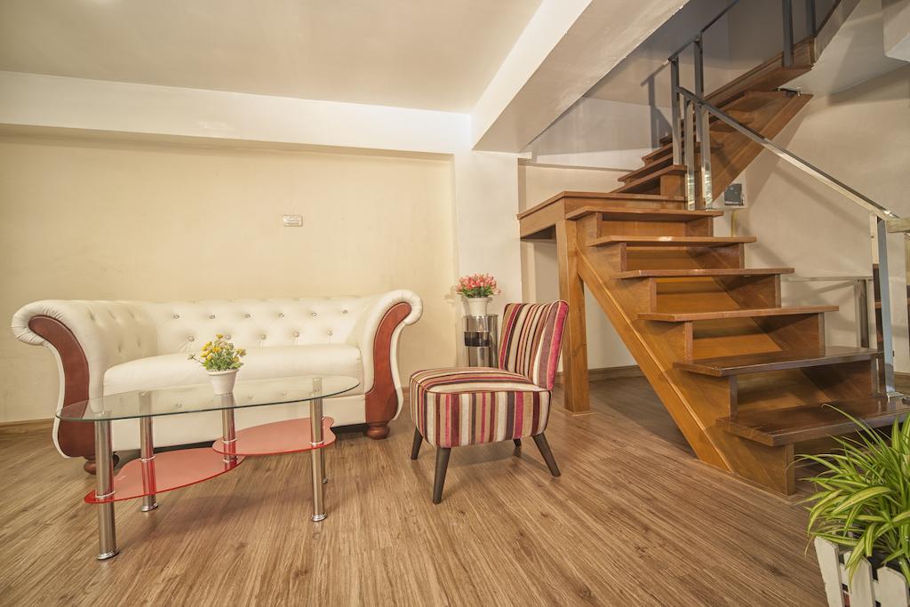 Oyo 1093 De Nawarat Chiang Mai Boutique Apartment Exterior photo